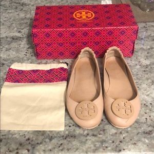 Tory Burch Minnie Ballet Flat in Goan Sand